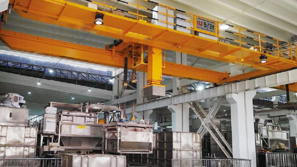 Intelligent factory crane